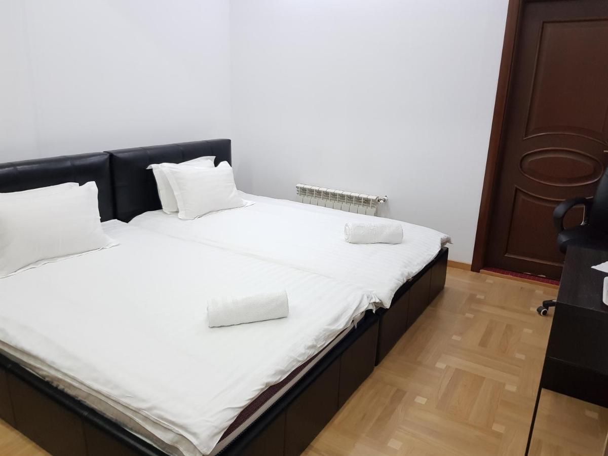 Apartament Langa Monza Lägenhet Bukarest Exteriör bild
