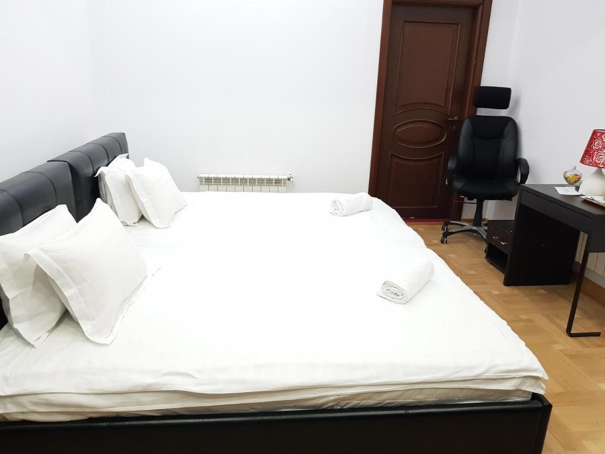 Apartament Langa Monza Lägenhet Bukarest Exteriör bild